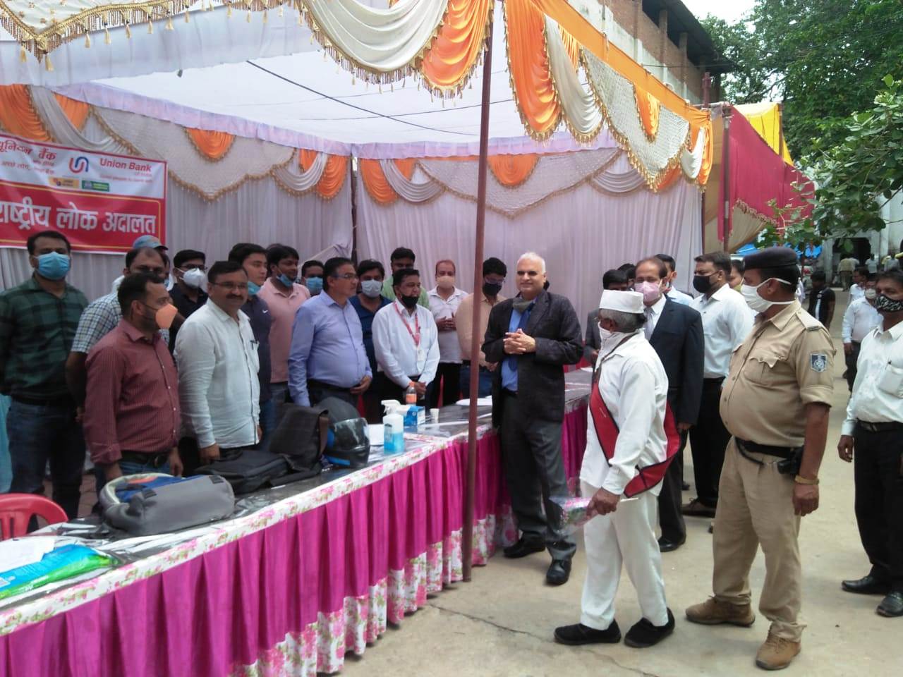 REWA : नेशनल लोक अदालत में 44 खण्डपीठों में सुनवाई कर आपसी सुलह से किया गया प्रकरणों का निराकरण